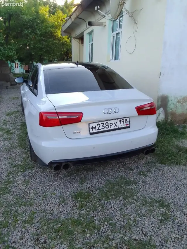 Audi A6 2015 · 2.8 AT