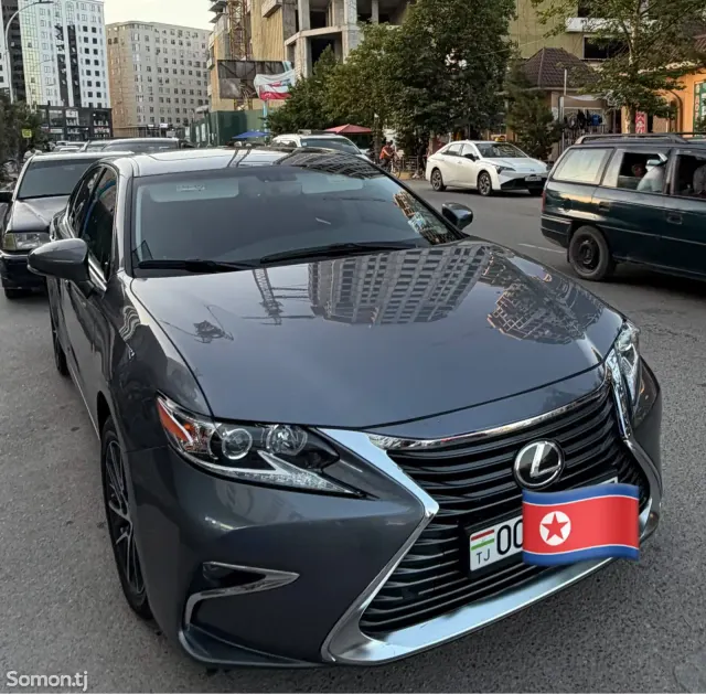 Lexus ES series 2017 · 3.5 AT