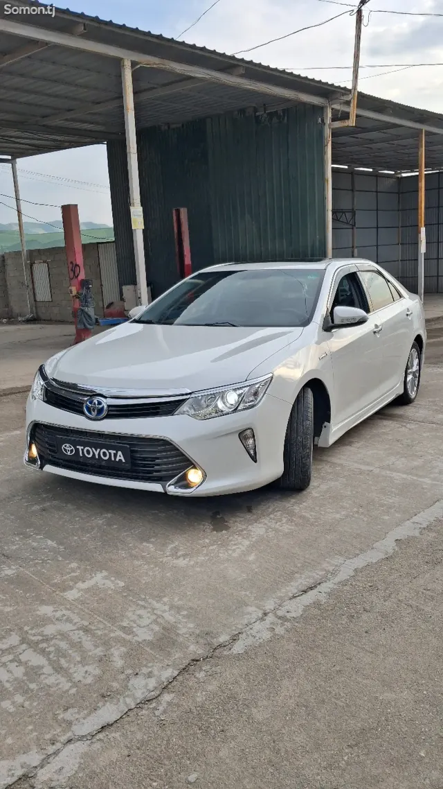 Toyota Camry 2015 · 2.5 AT