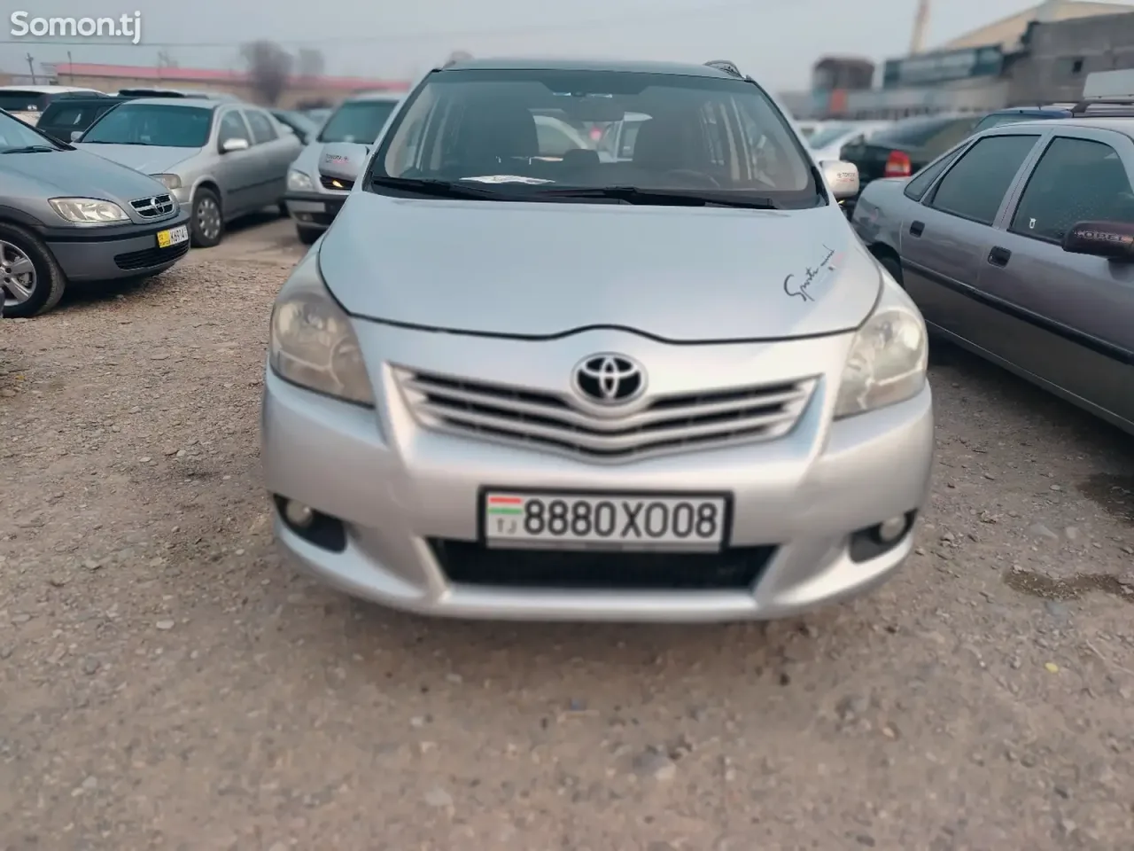 Toyota Verso 2012 · 1.8 MT