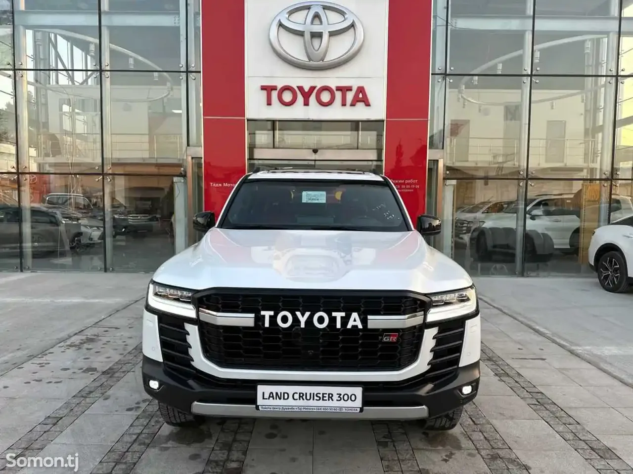 Toyota Land Cruiser 2025 · 3.5 AT