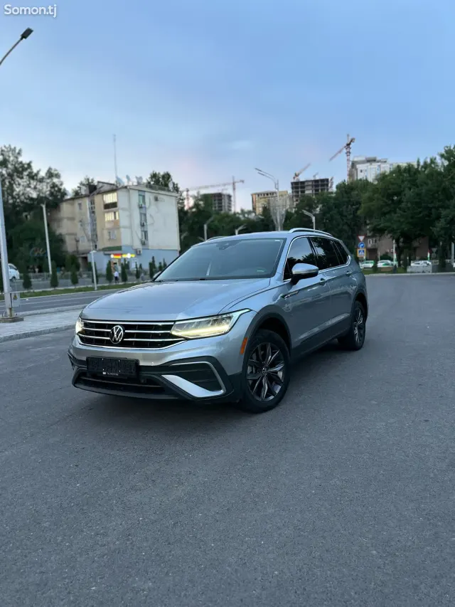 Volkswagen Tiguan 2023 · 2.0 AT