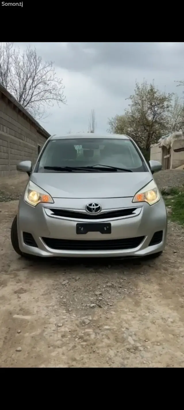 Toyota Ractis 2014 · 1.4 AT