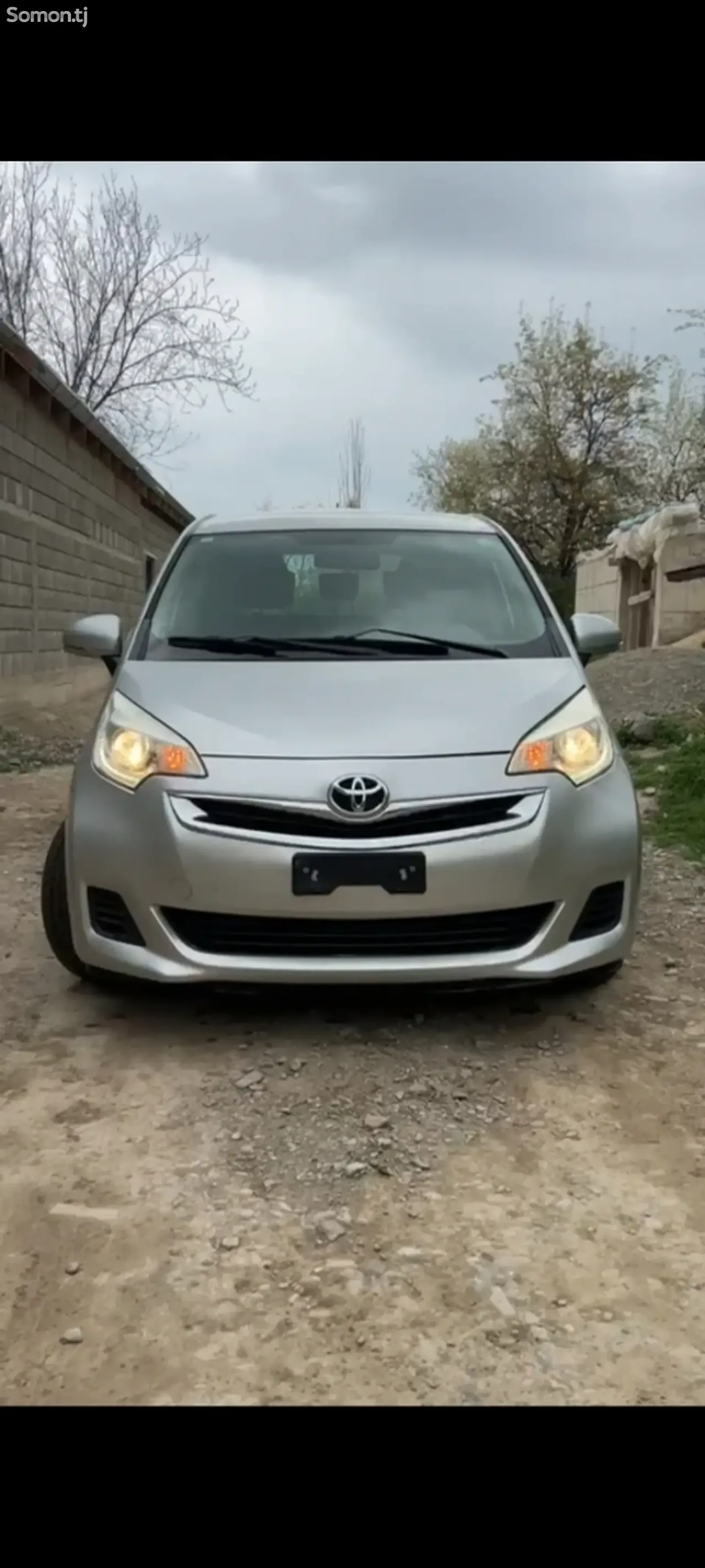Toyota Ractis 2014 · 1.4 AT