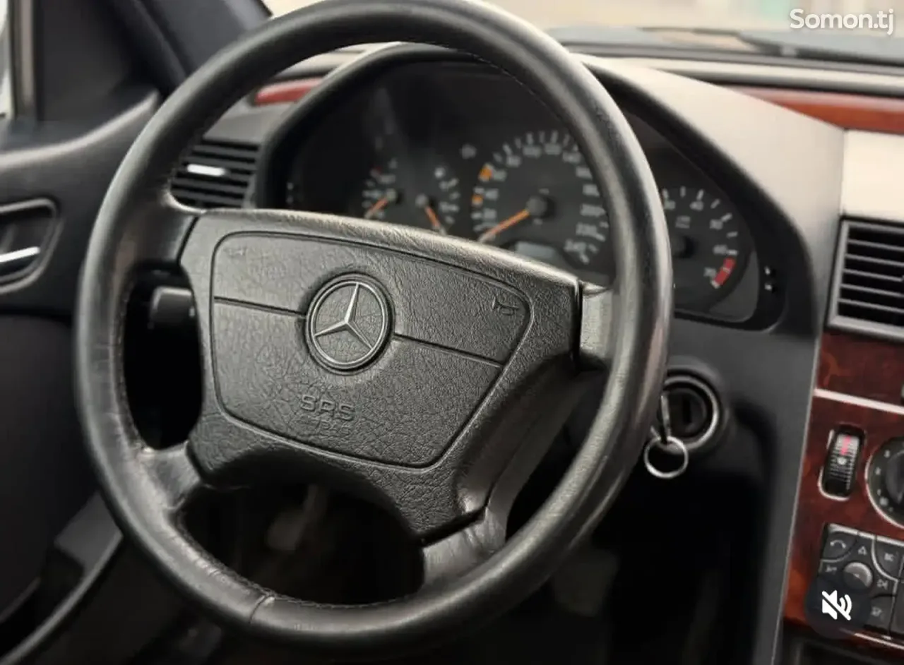 Mercedes-Benz C class 1999 · 2.0 MT