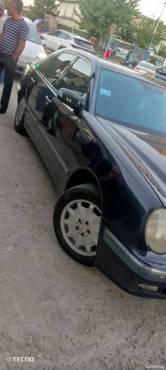 Mercedes-Benz E class 1999 · 2.0 MT