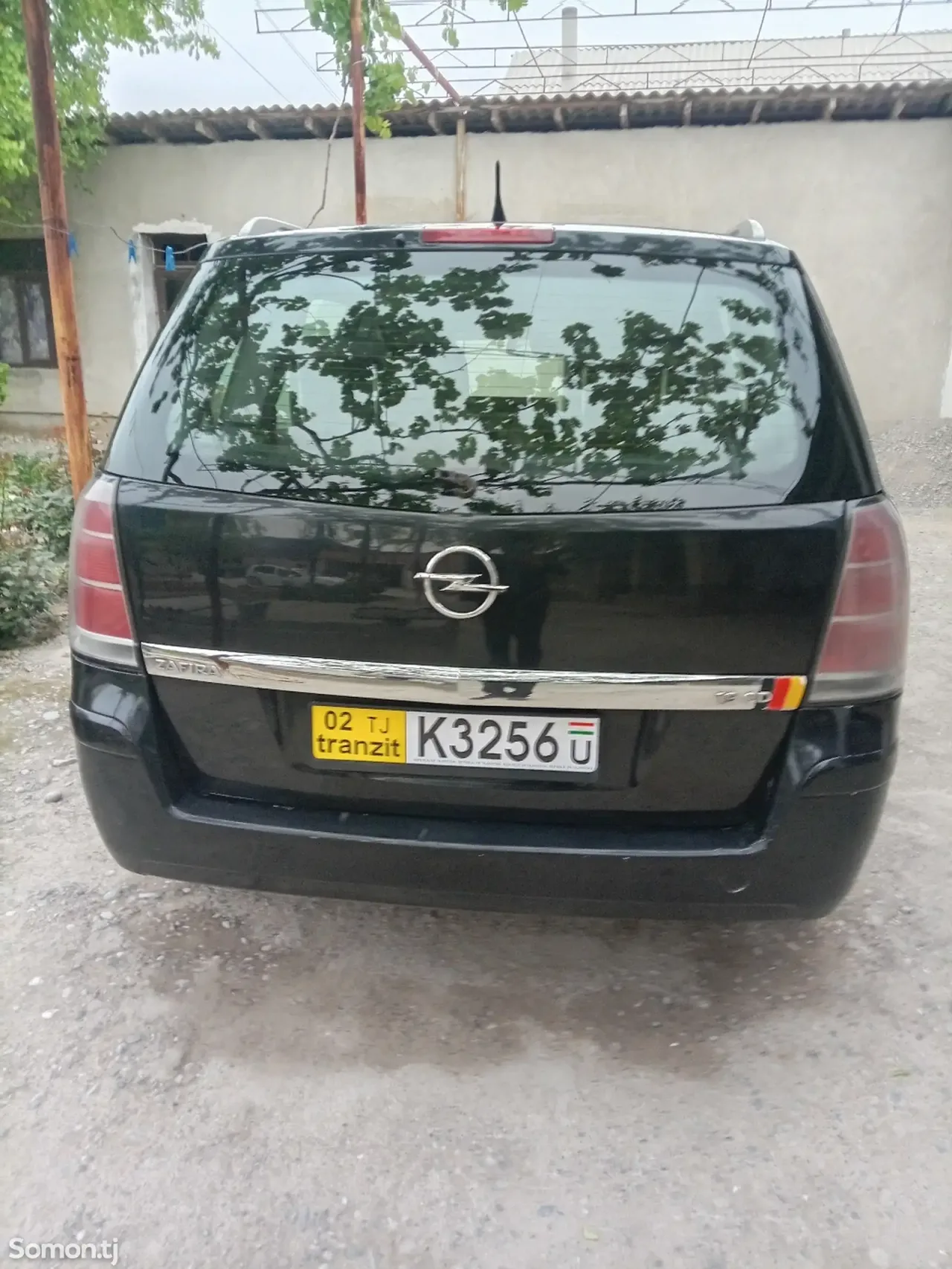 Opel Zafira 2006 · 1.9 MT