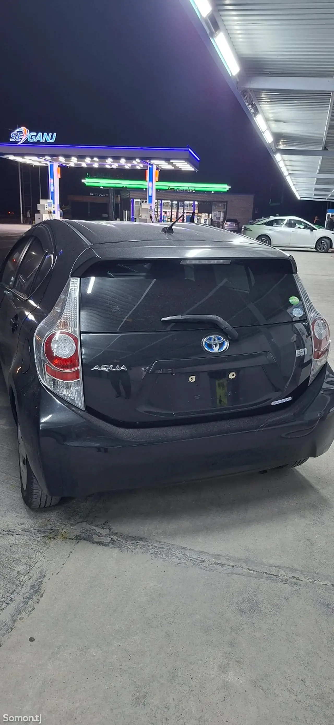 Toyota Aqua 2014 · 1.5 AT