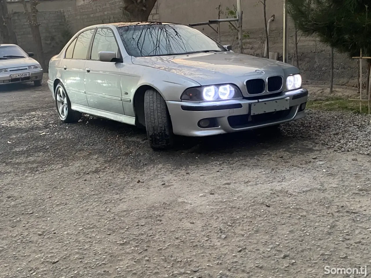 BMW 5 series 1999 · 2.8 MT