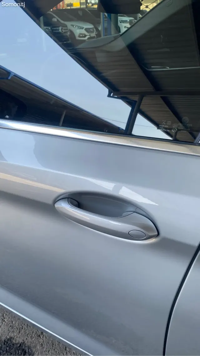 BMW 5 series 2019 · 2.0 AT