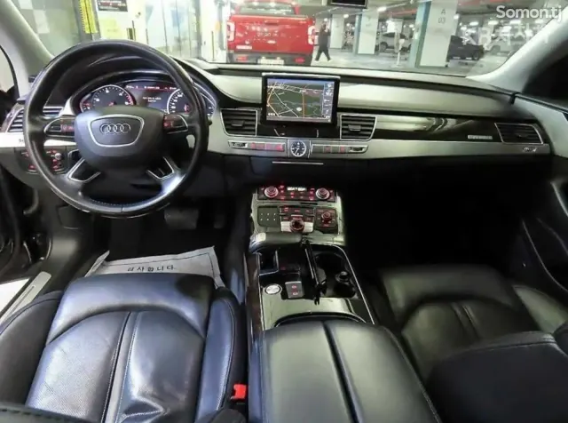 Audi A8 2015 · 4.2 AT