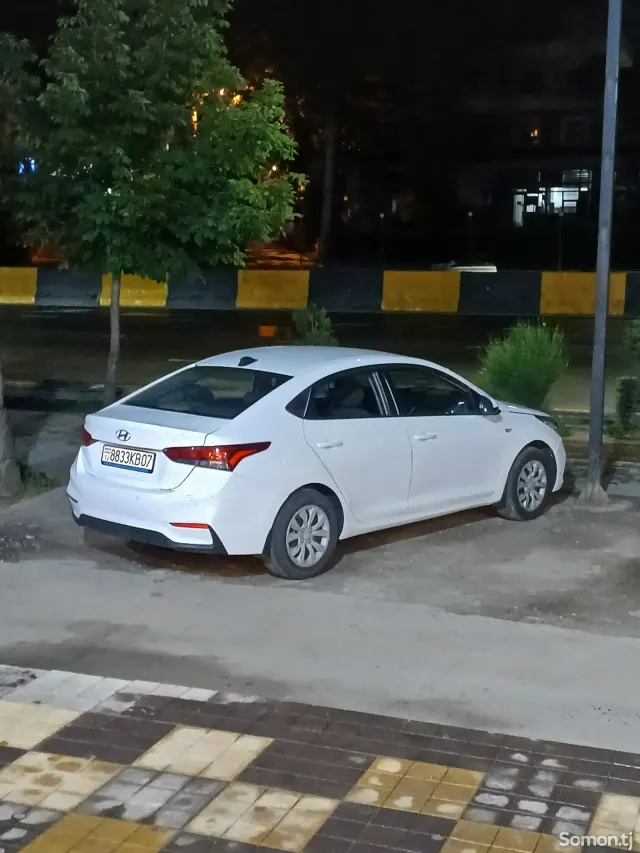 Hyundai Solaris 2018 · 1.4 AT