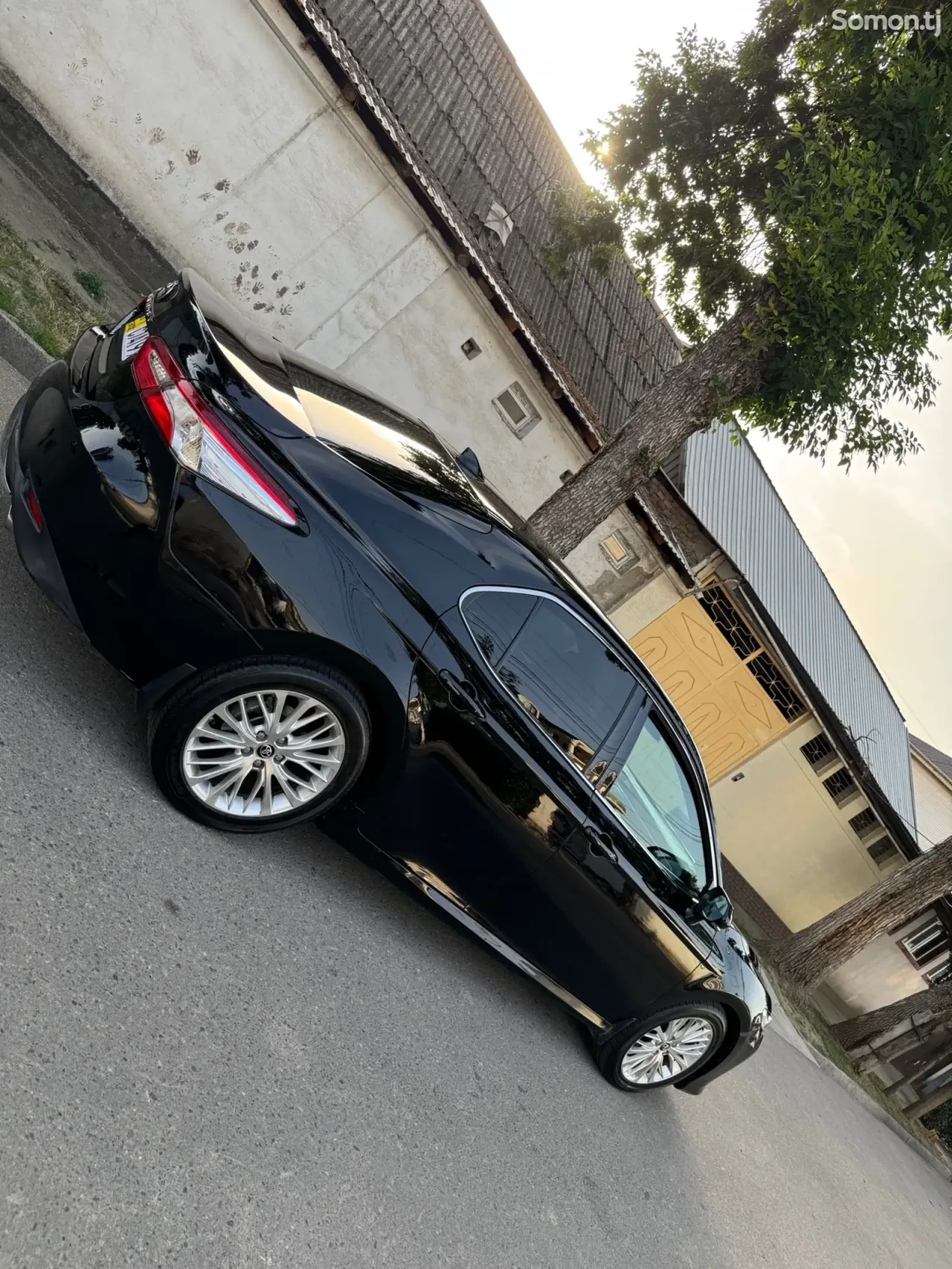 Toyota Camry 2019 · 2.5 AT