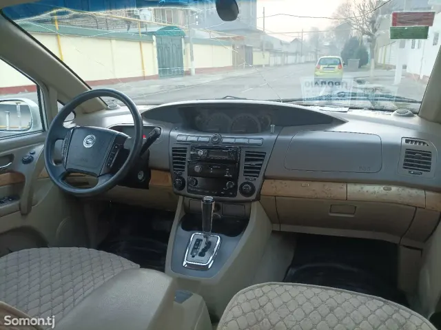 Ssang Yong Rodius 2008 · AT