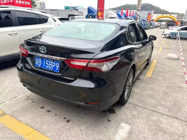 Toyota Camry 2018 · 2.5 AT