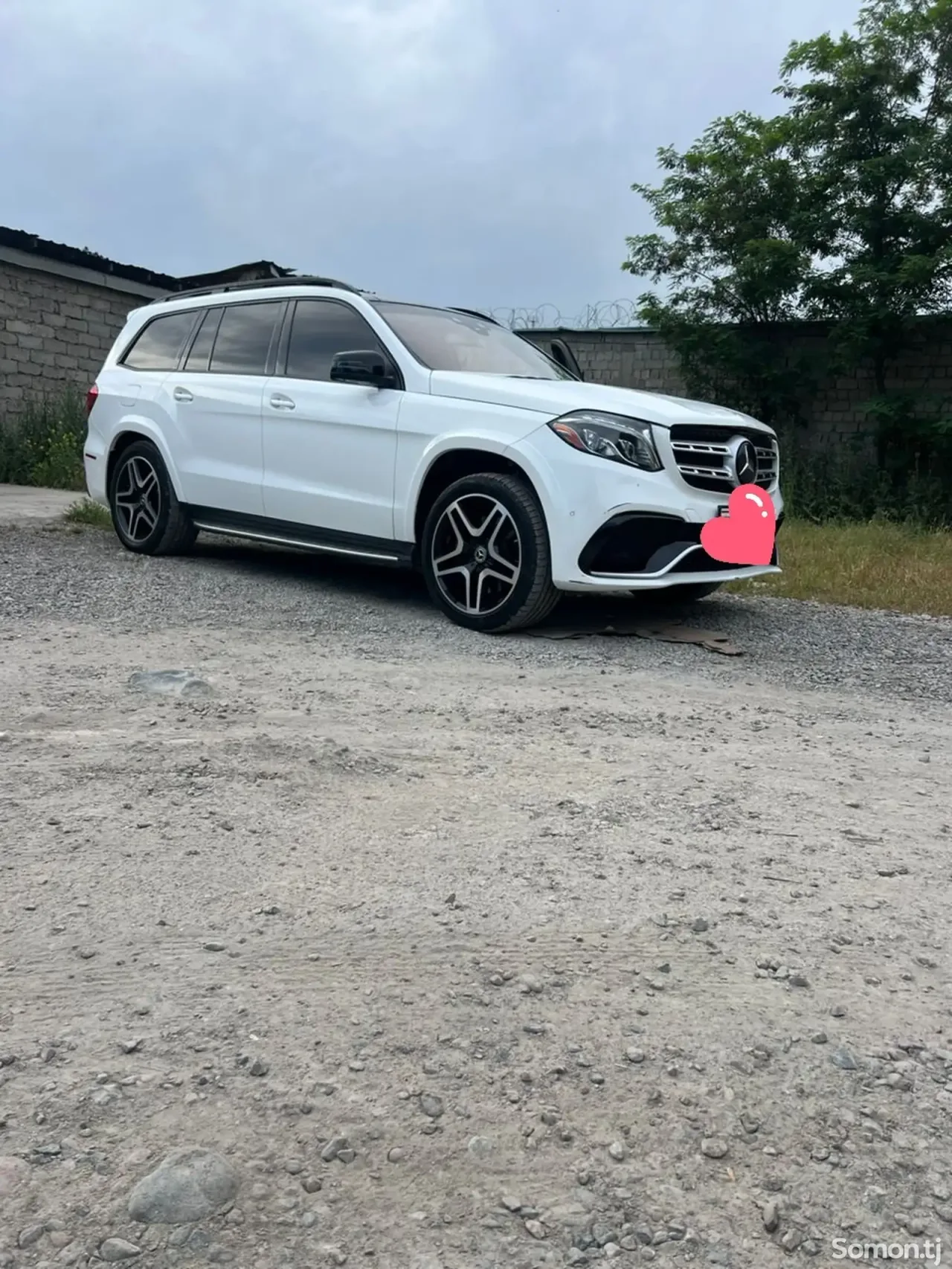 Mercedes-Benz GLS 2017 · 5.5 AT
