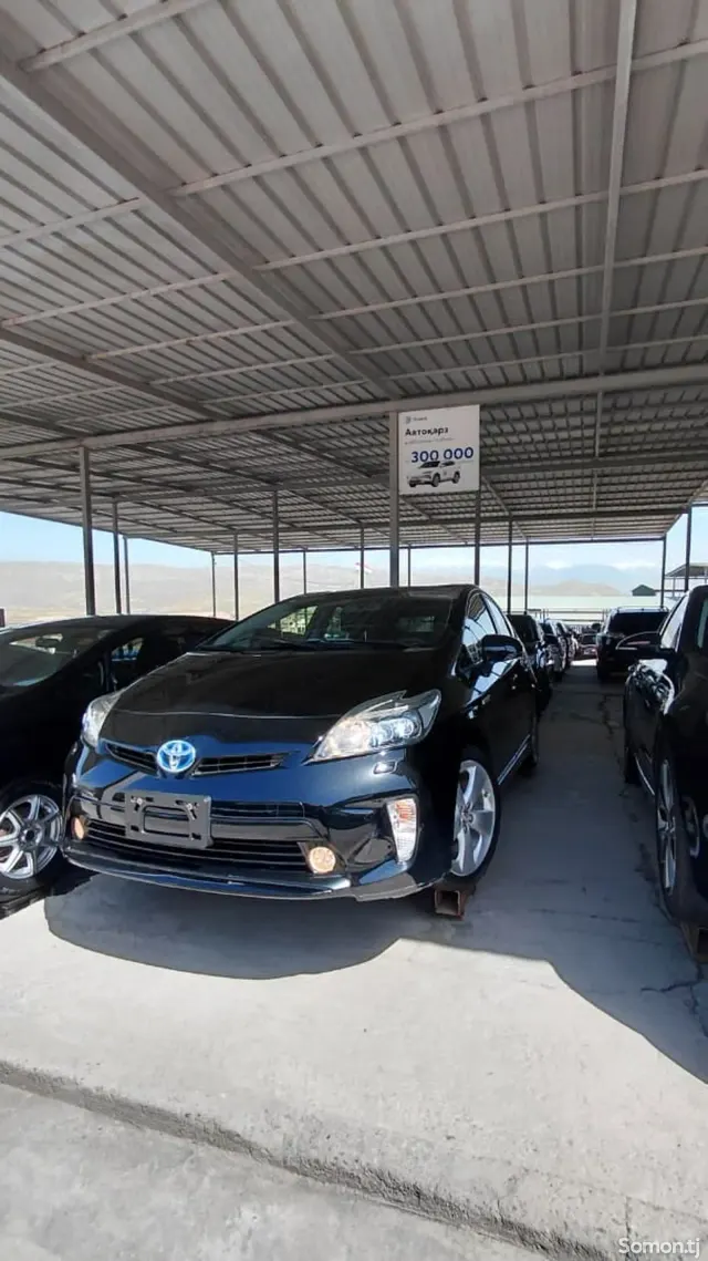 Toyota Prius 2014 · 1.8 CVT