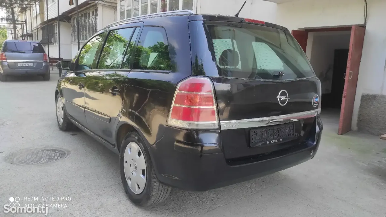 Opel Zafira 2007 · 1.8 MT