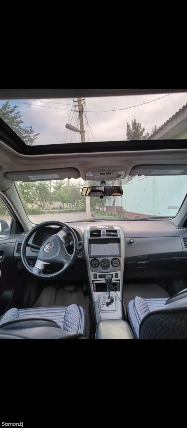 Toyota Corolla 2010 · 2.4 AT