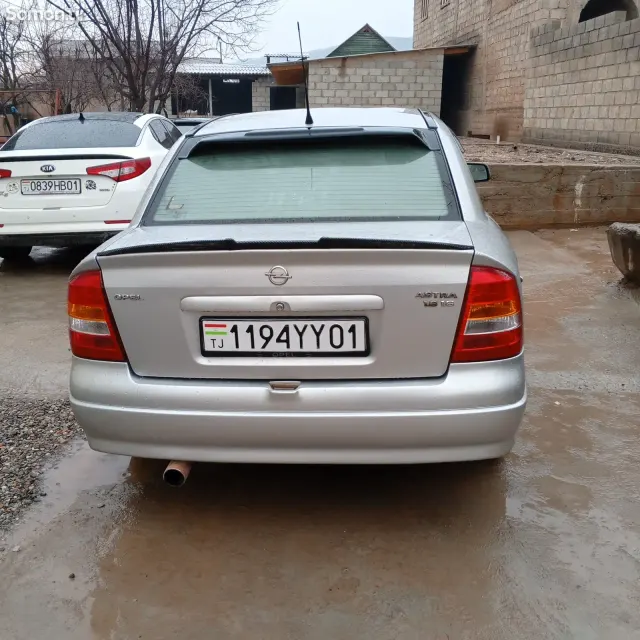Opel Astra F 1999 · 1.6 MT