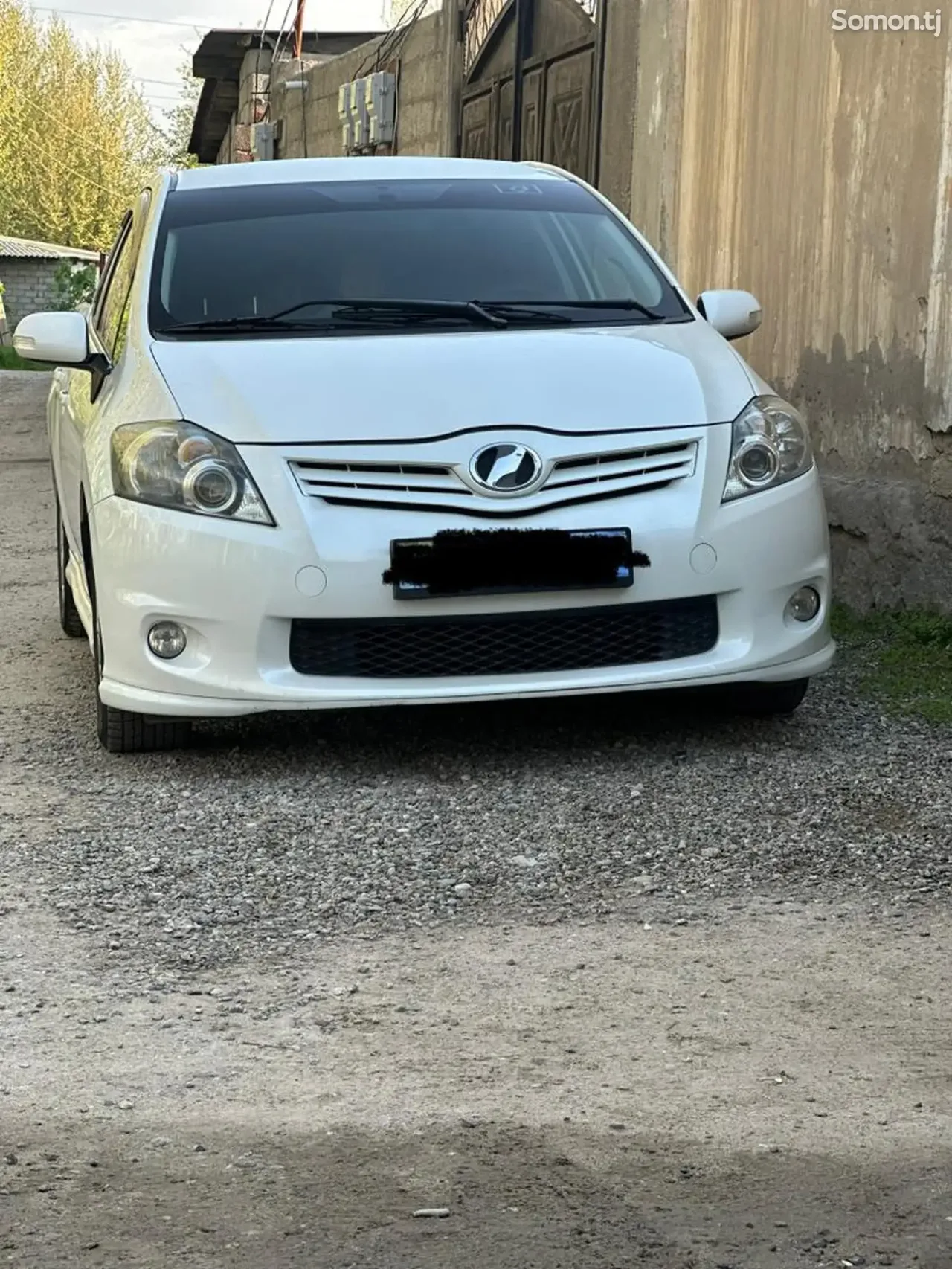 Toyota Auris 2011 · 1.8 AT