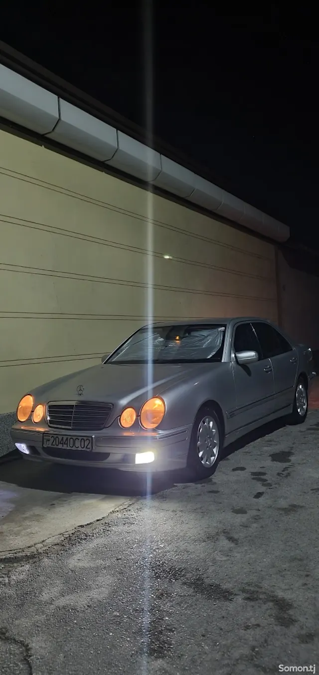 Mercedes-Benz E class 2001 · 2.4 AT