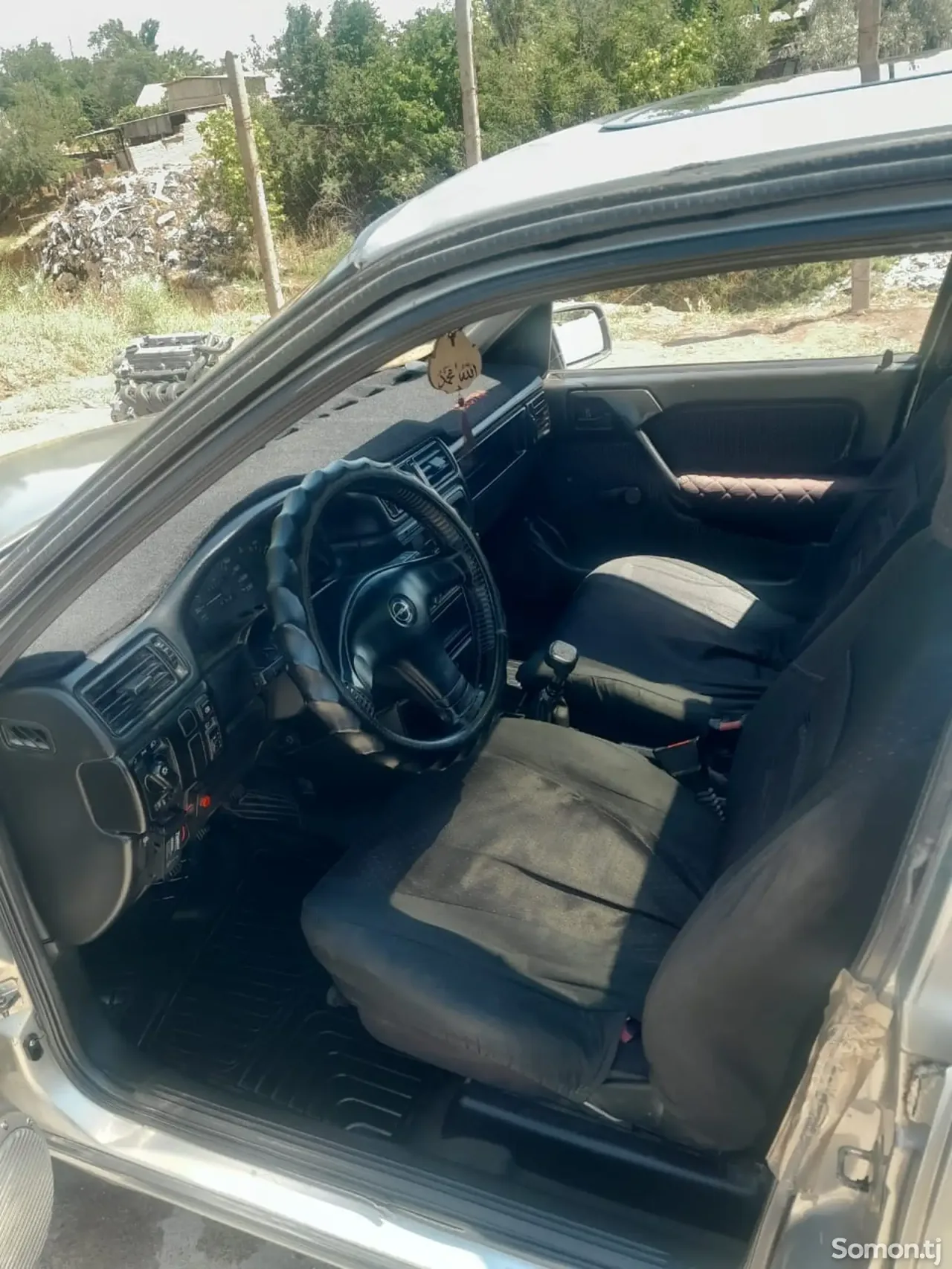 Opel Vectra B 1993 · 1.8 MT
