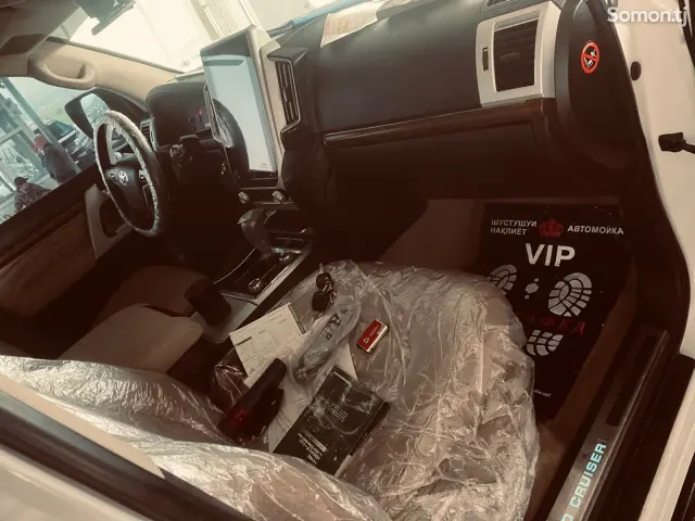Toyota Land Cruiser 2010 · 4.0 AT