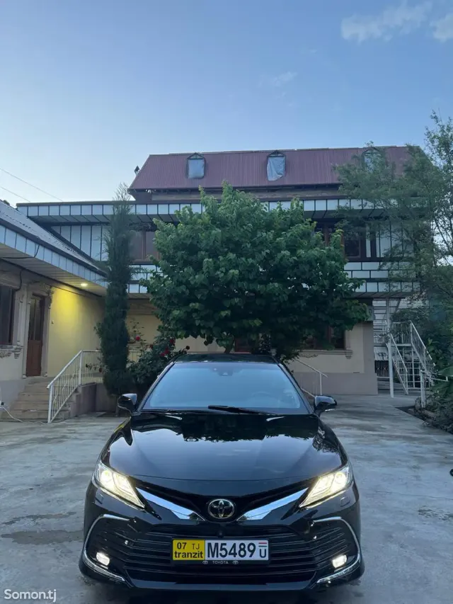 Toyota Camry 2020 · 3.5 AT