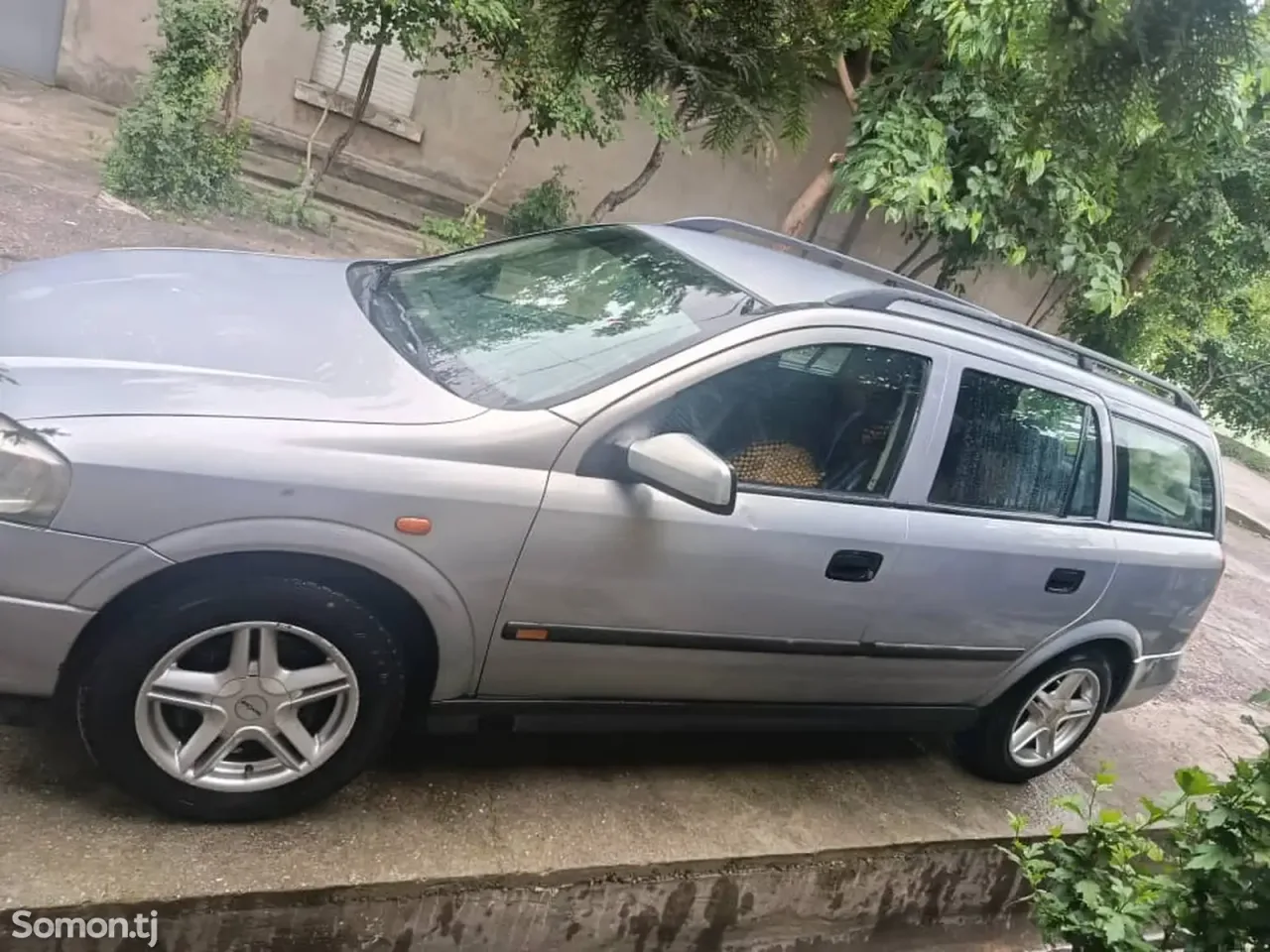 Opel Astra G 2000 · 1.6 MT