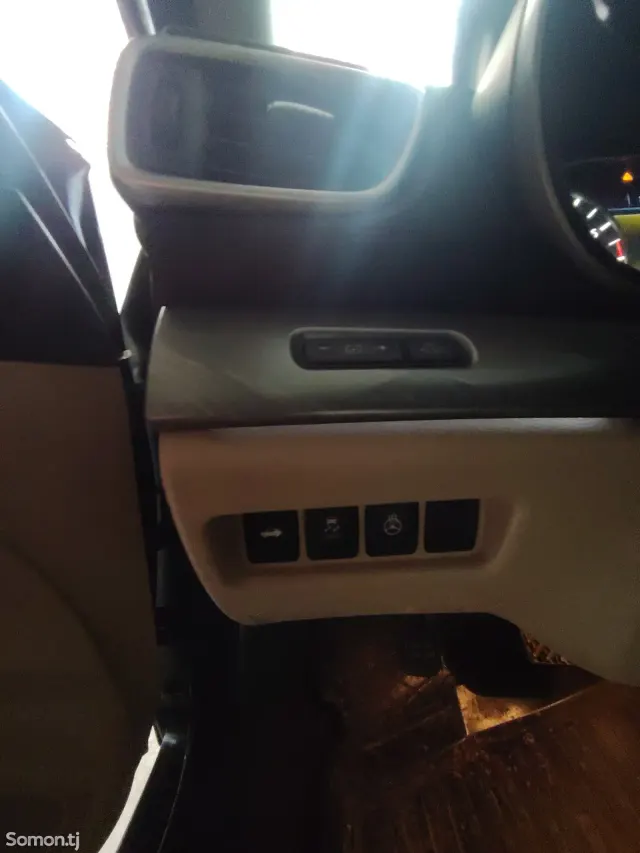 Nissan Maxima 2015 · 2.0 AT