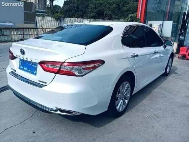Toyota Camry 2022 · 2.5 AT