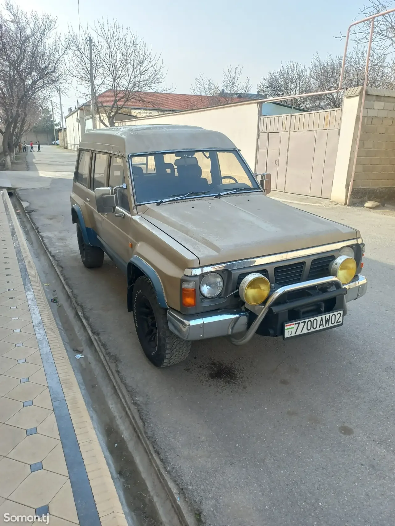 Nissan Patrol 1990 · 3.0 AT