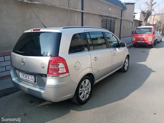 Opel Zafira 2011 · 1.8 MT
