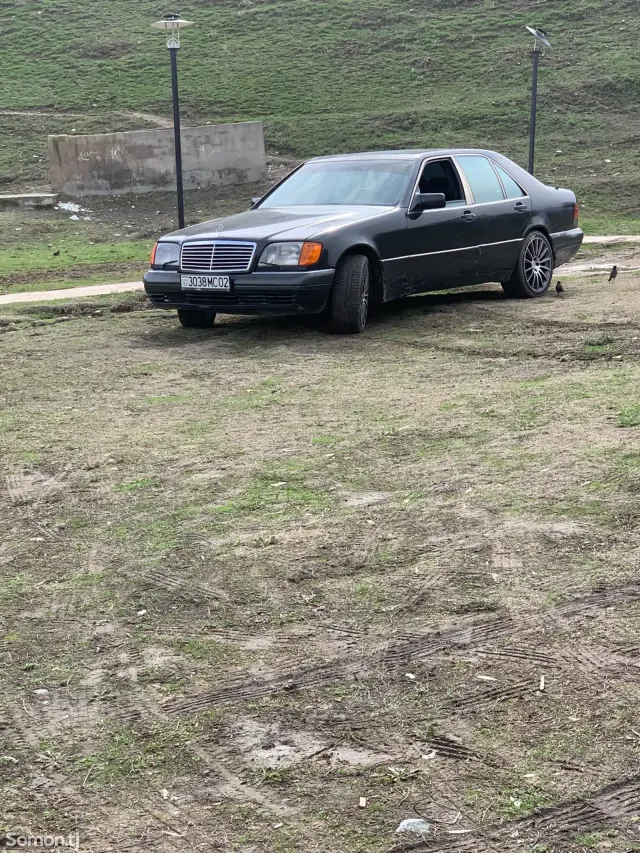 Mercedes-Benz C class 1991 · 3.2 AT