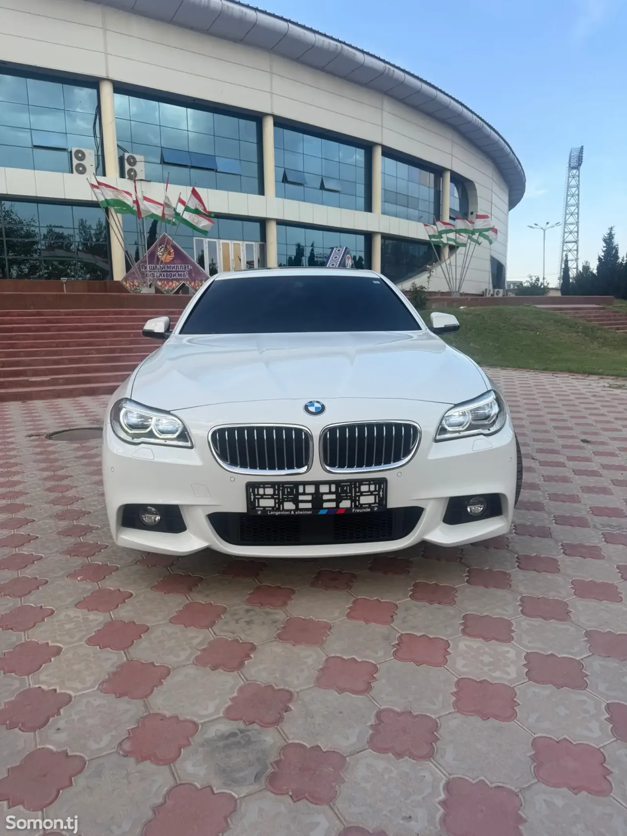 BMW 5 series 2016 · 2.0 AT