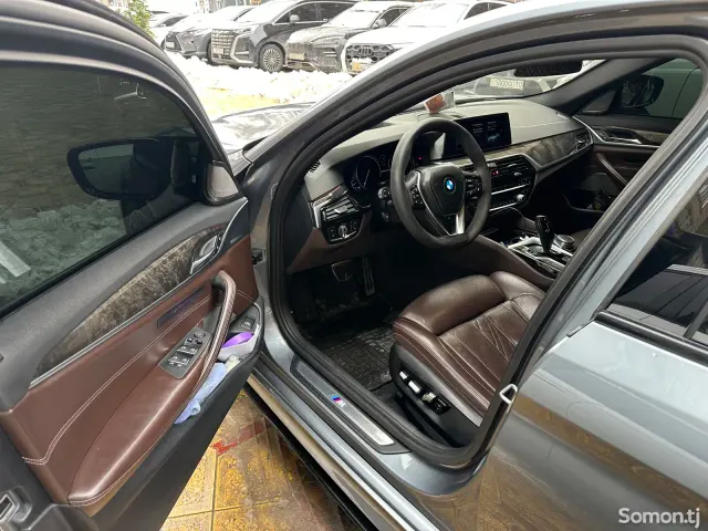 BMW 5 series 2018 · 3.0 AT