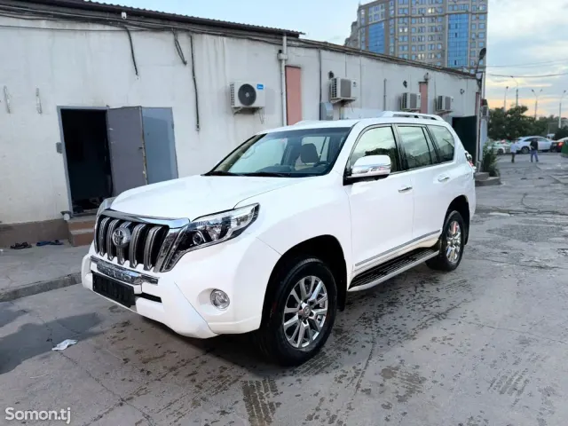 Toyota Land Cruiser Prado 2014 · 0.4 AT