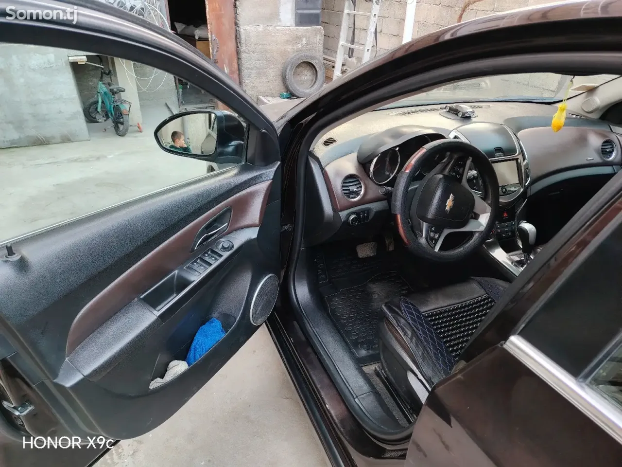 Chevrolet Cruze 2013 · 1.8 AT