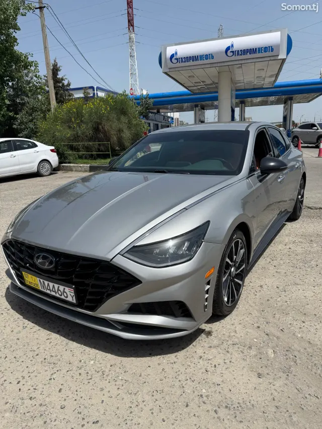 Hyundai Sonata 2020 · 1.6 AT