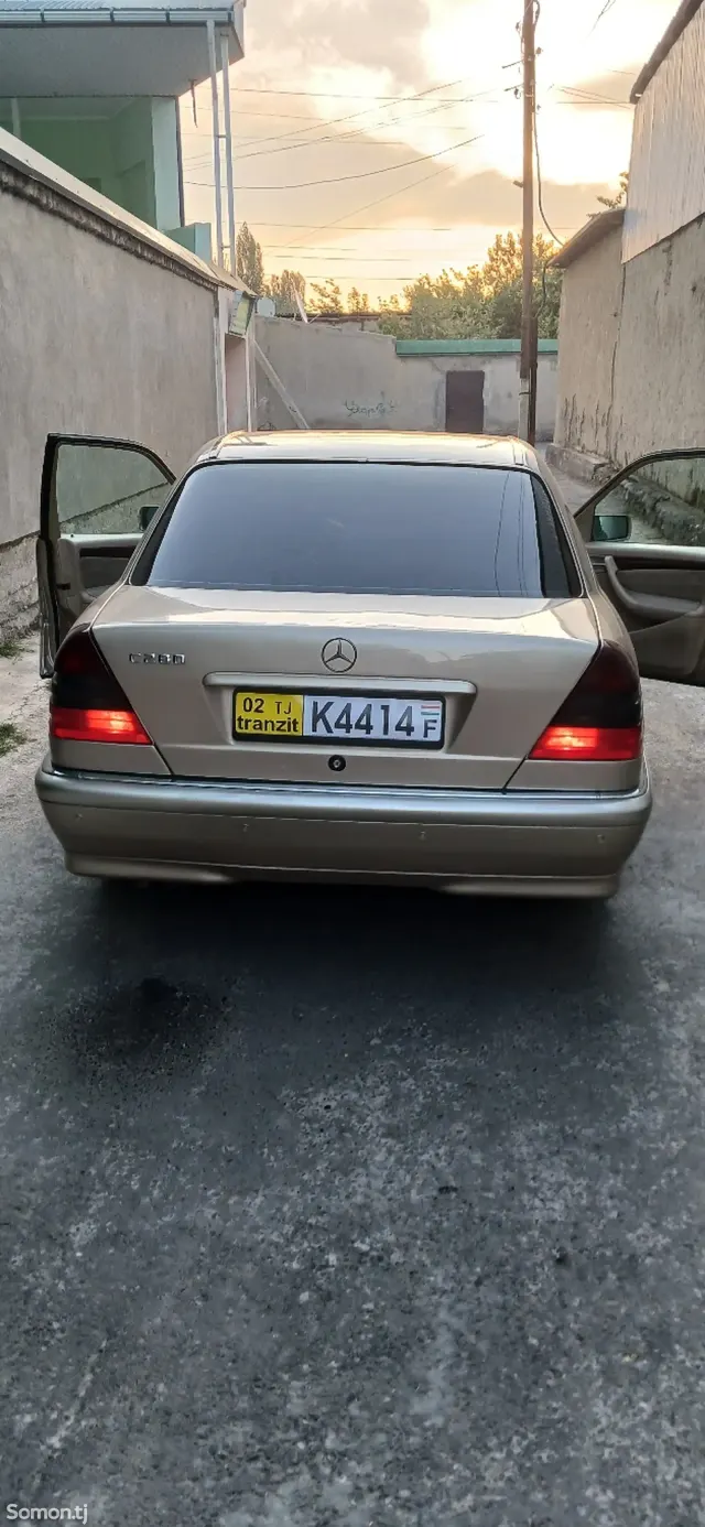 Mercedes-Benz C class 2000 · 2.8 AT