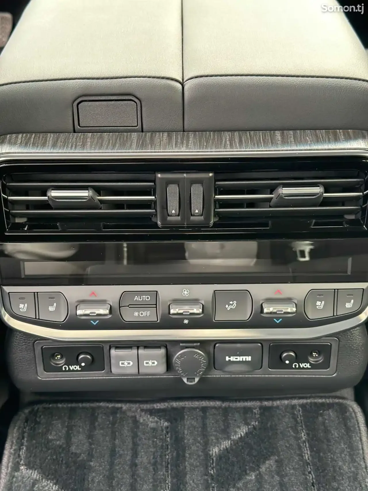 Toyota Land Cruiser 2025 · 4.0 AT