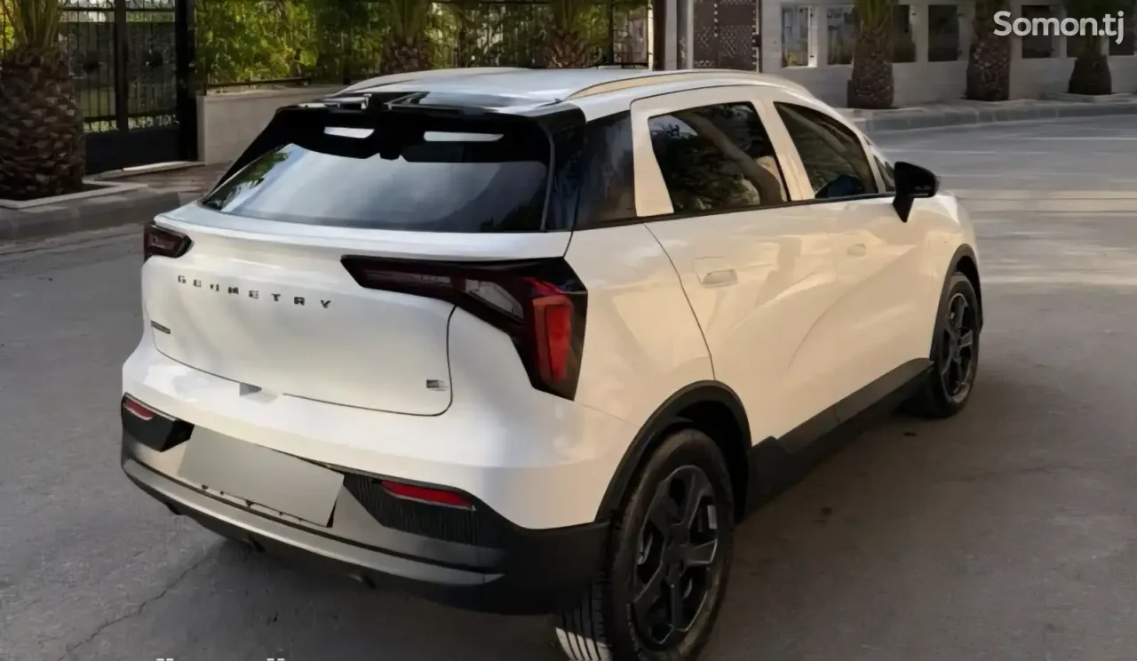 Geely Geometry E 2024 · AT