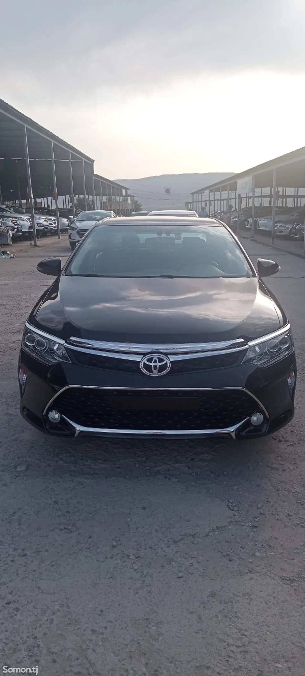 Toyota Camry 2016 · 2.5 AT