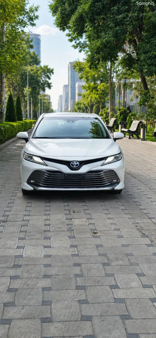 Toyota Camry 2018 · 2.5 AT