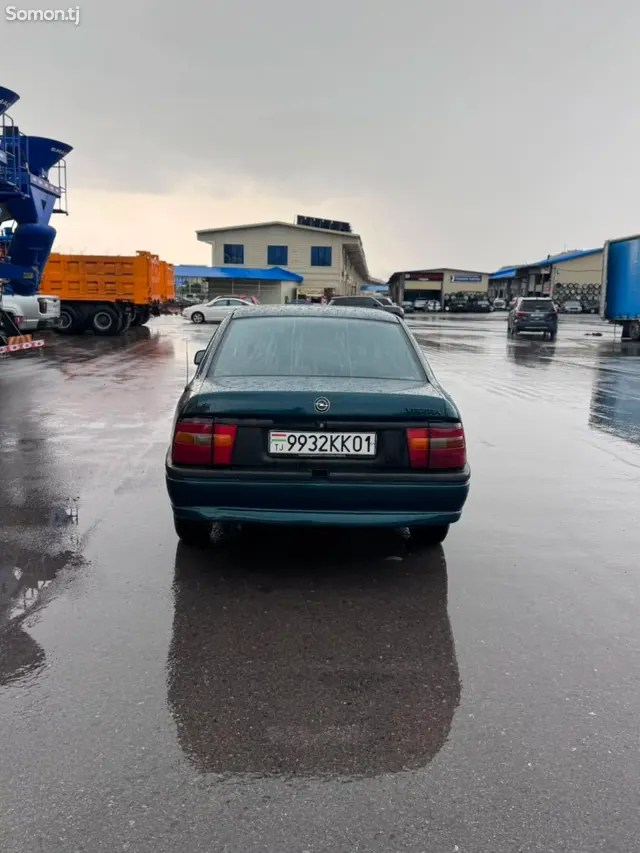 Opel Vectra A 1995 · 1.6 MT