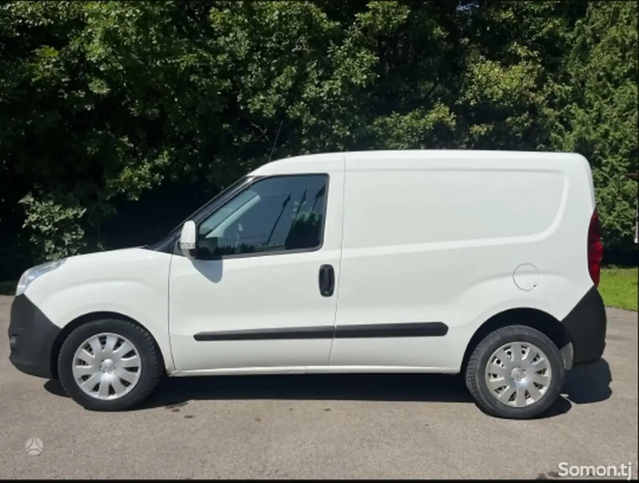 Opel Combo 2014 · 1.6 MT