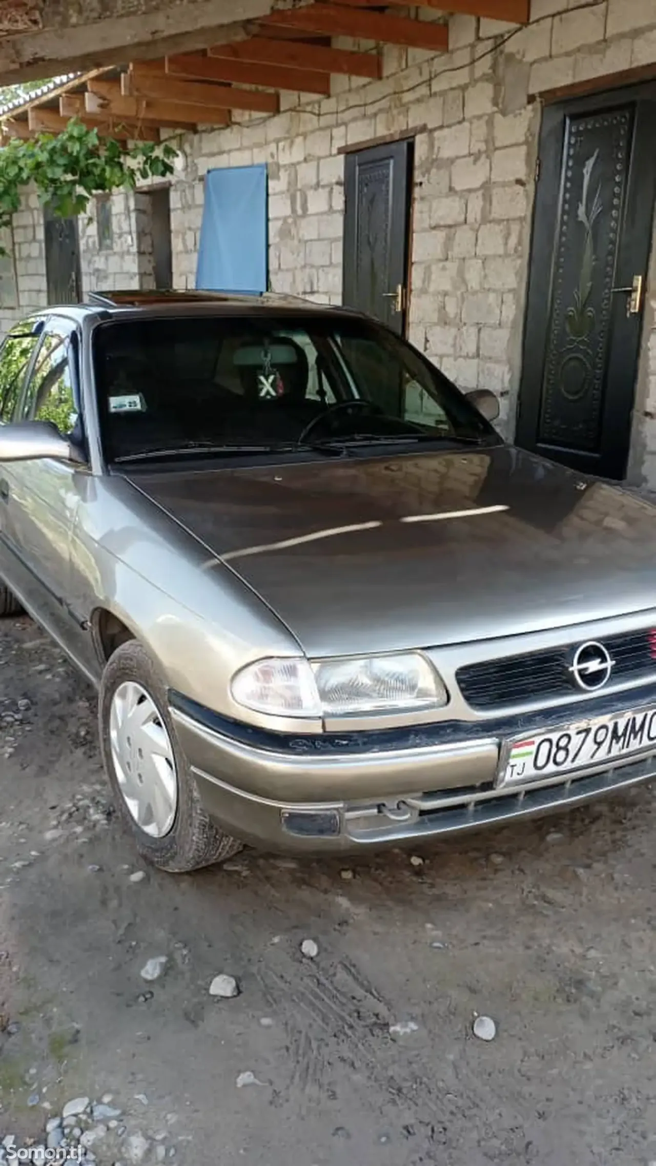 Opel Astra F 1995 · 1.6 MT