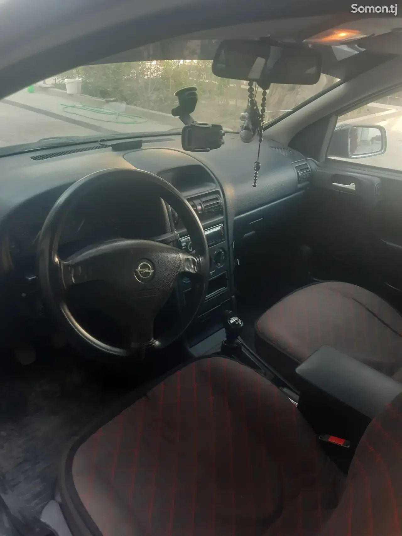 Opel Astra G 1999 · 1.6 MT