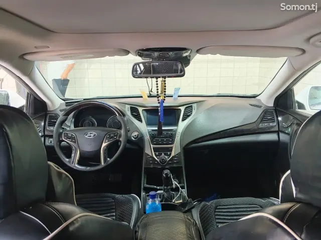 Hyundai Grandeur 2014 · 2.4 AT